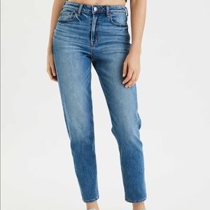 American Eagle Stretchy Mom Jeans